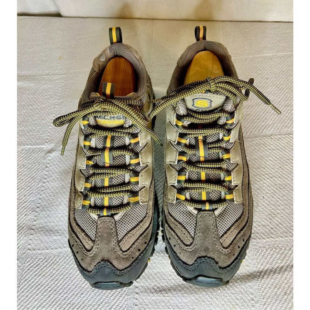 Skechers Sport Leather Sneaker, Size 8.5 Womens, VGC Worn by Actress On TV - Picture 2 of 12